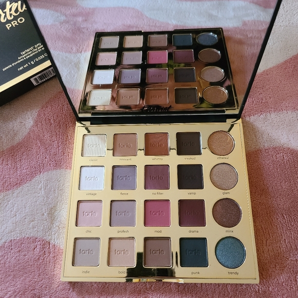 Make up bundle - Picture 2 of 10